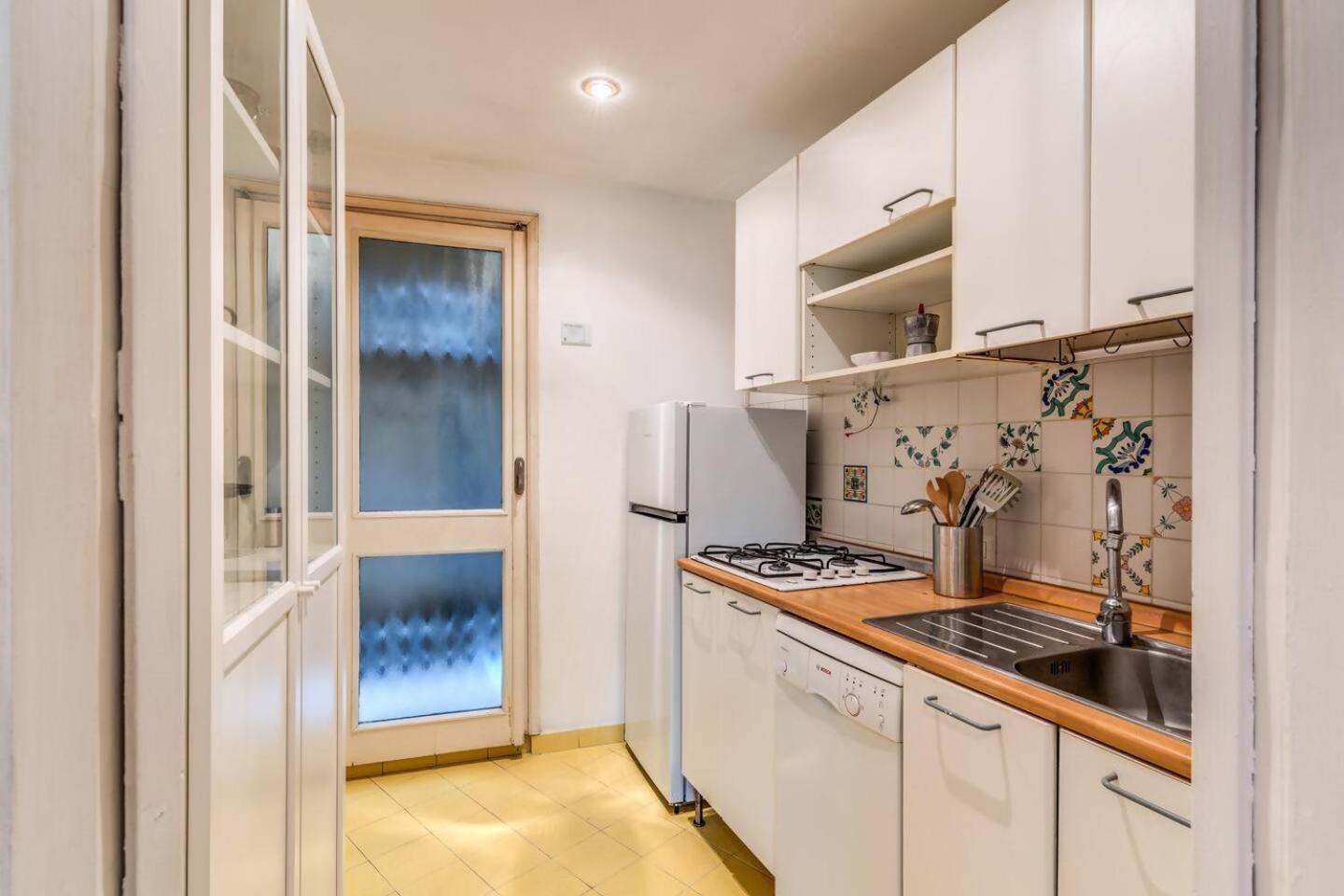 Splendid Flat On The Tiber River Rzym Zewnętrze zdjęcie
