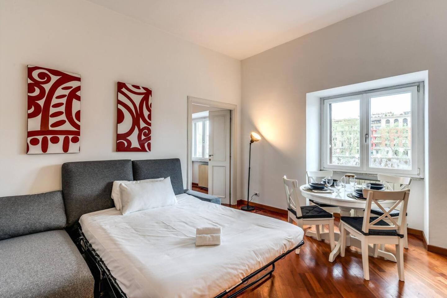 Splendid Flat On The Tiber River Rzym Zewnętrze zdjęcie