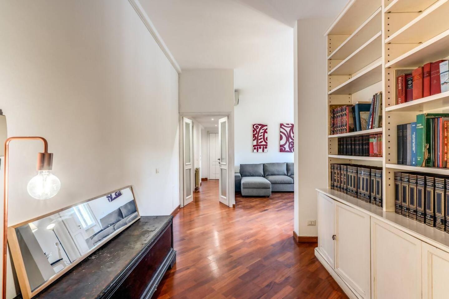 Splendid Flat On The Tiber River Rzym Zewnętrze zdjęcie